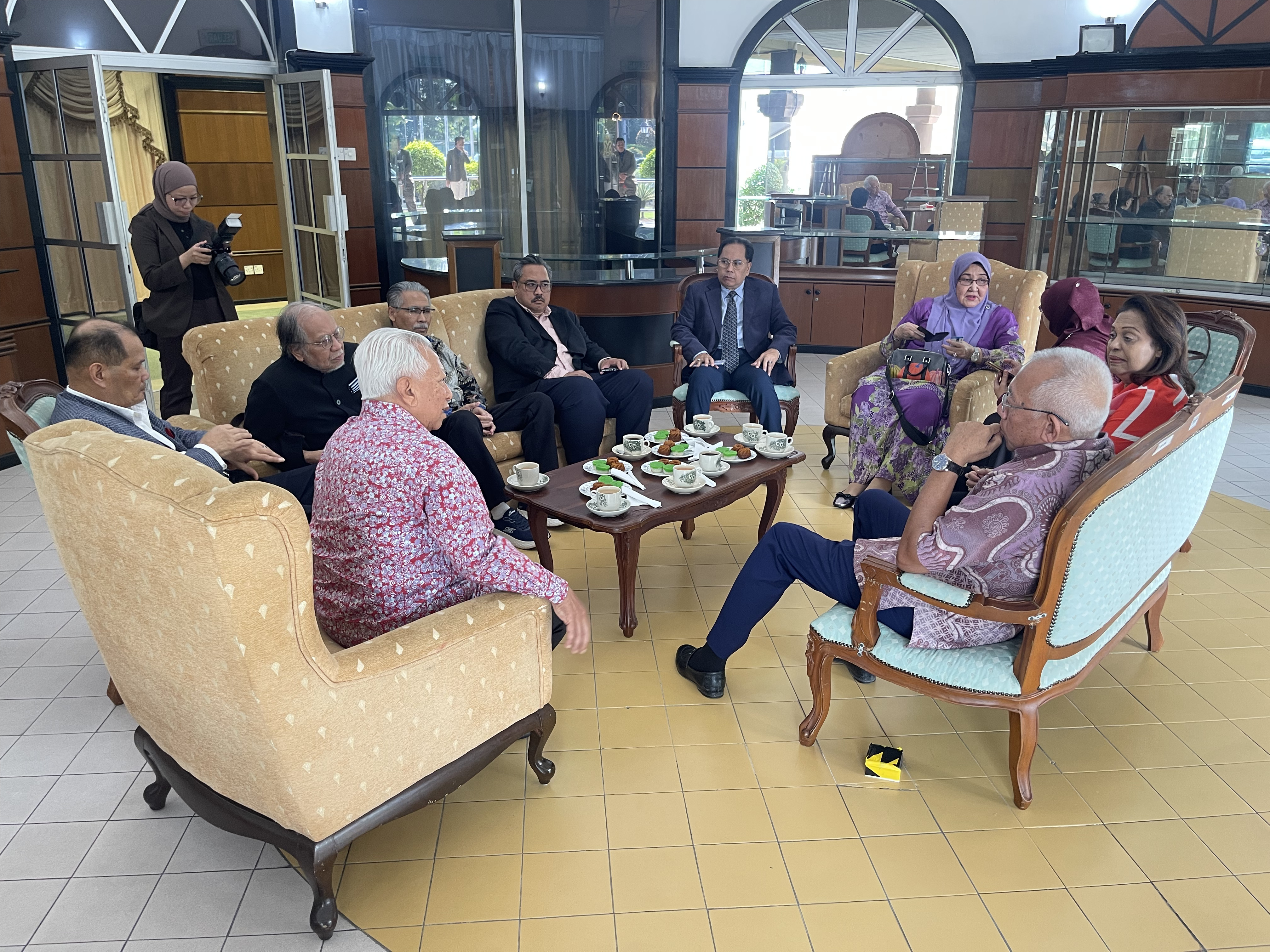 DIALOG WISDOM MERDEKA